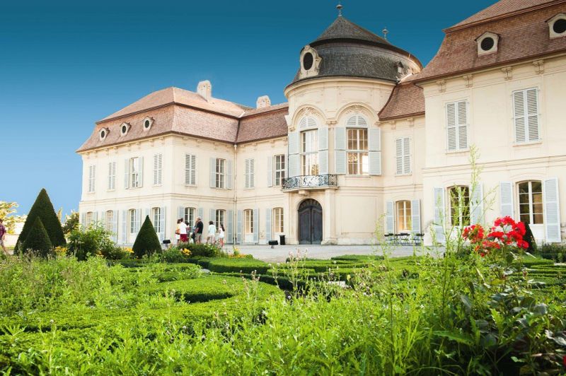 Schloss Niederweiden in Niederösterreich
