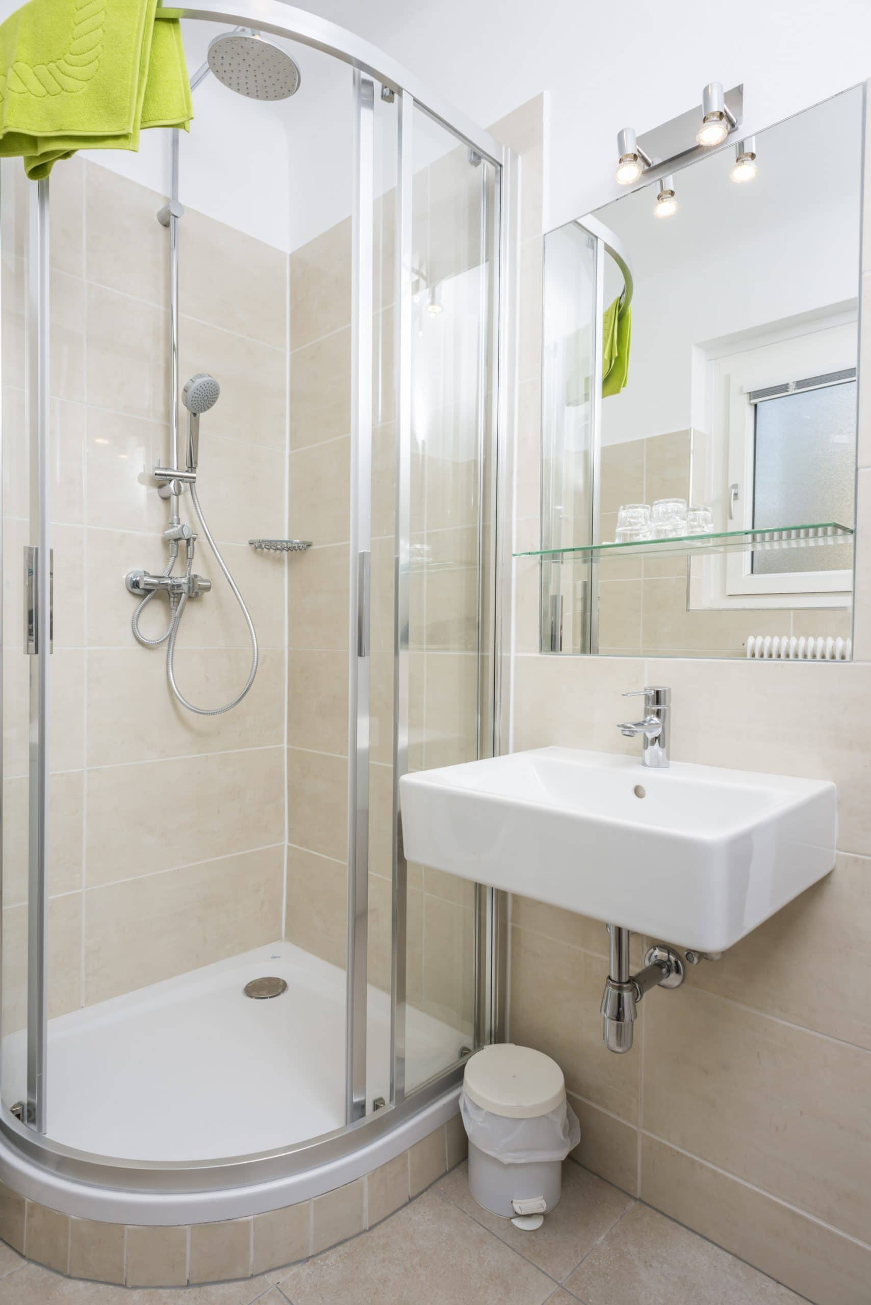 Apartment F21/7 Badezimmer mit Dusche